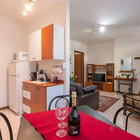 Ferienwohnung Le Rose Venegono Superiore Exterior foto