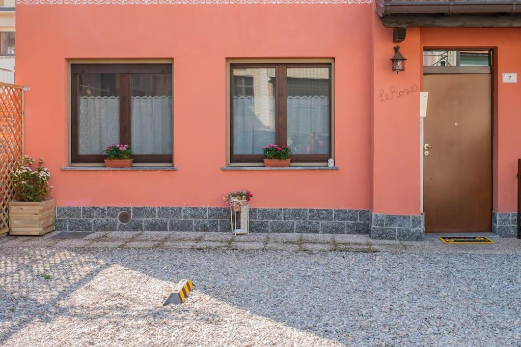 Ferienwohnung Le Rose Venegono Superiore Exterior foto